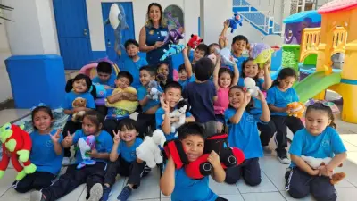 County fairgoers donate 4,349 stuffed animals to children in U.S., Mexico