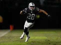 Ex-NFL running back Doug Martin dies in Oakland police custody, sources say